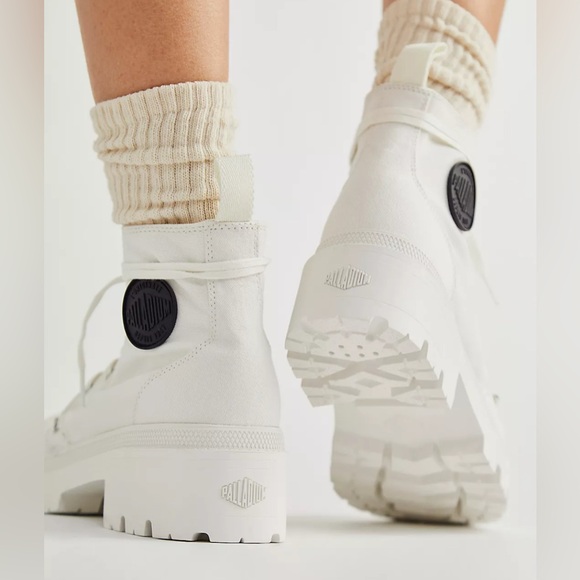 NIB Free People x Palladium Pallabase Twill Sneaker Boots in Star White - Picture 2 of 11